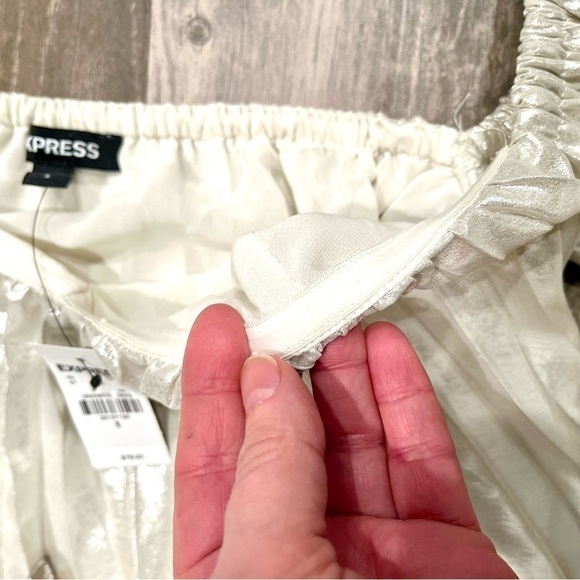 EXPRESS Pleated Off The Shoulder Balloon Sleeve Top SMALL NWT White Metallic - Picture 11 of 13